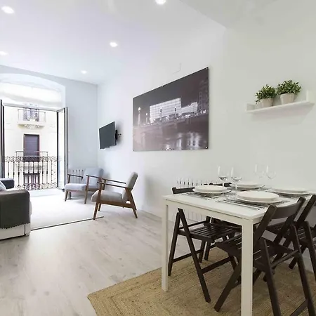 The Collection | City Centre Bengoechea 1 *